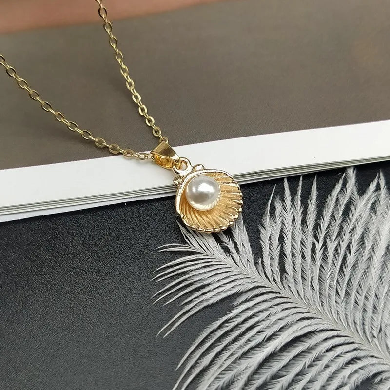 Shell Pearl Pendant Choker Necklace