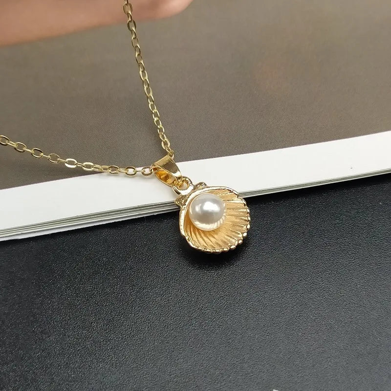 Shell Pearl Pendant Choker Necklace