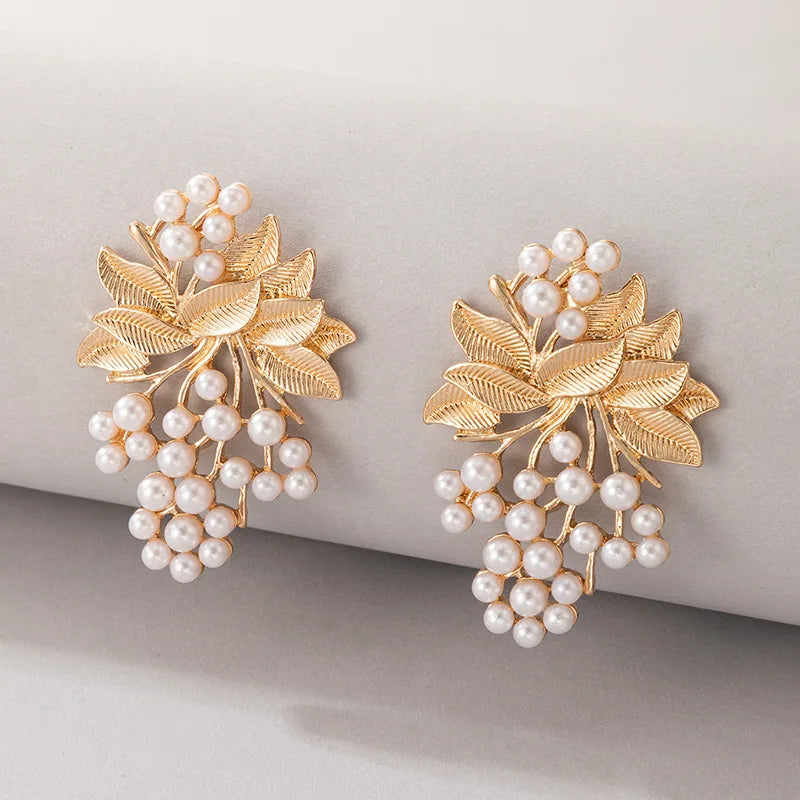 Elegant Double Side White Shell Pearl Stud Earrings