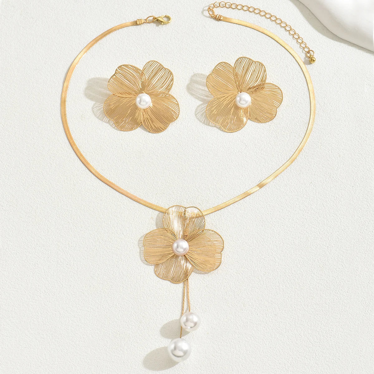 Gold Color Hallowout Stamping Big Flower Pearl Necklace Earrings Set