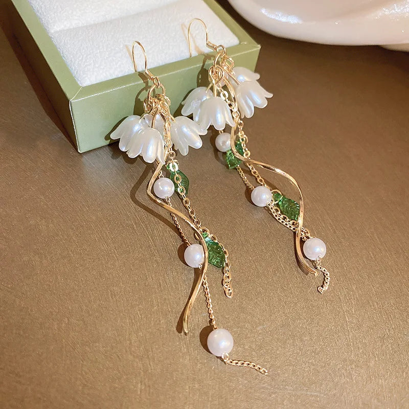 Korean Gold Color Plated Rhinestones Tulip Petal Angel Eye Hoop Earrings