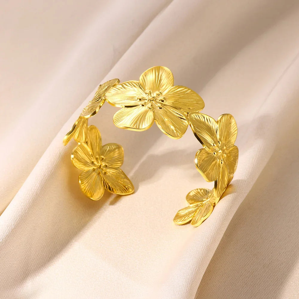 Chic Gold Color Elegant Flower Shaped Cuff Bracelet