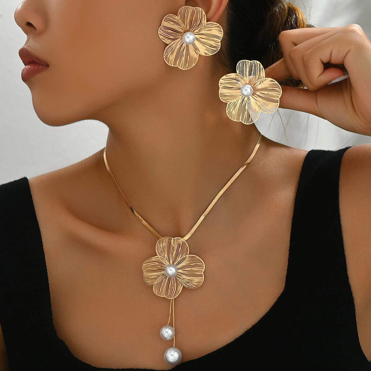 Gold Color Hallowout Stamping Big Flower Pearl Necklace Earrings Set