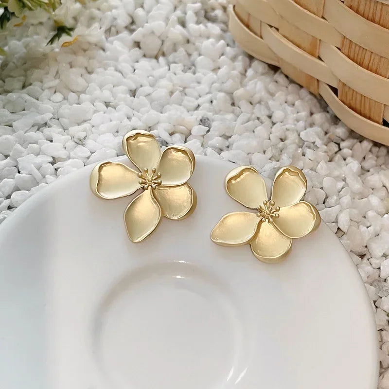 European & American Style Metal Flower Stud Earrings