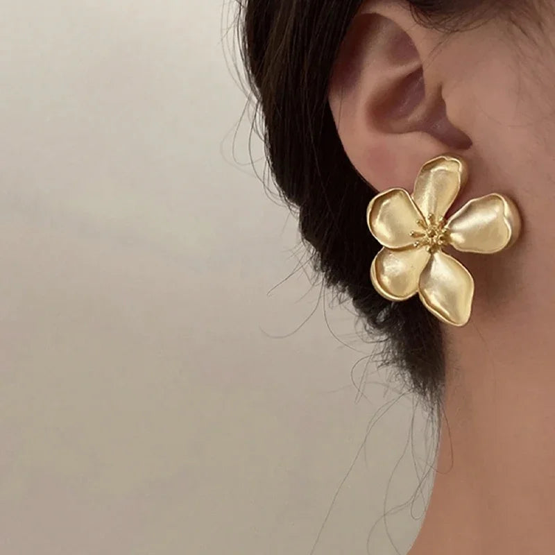 European & American Style Metal Flower Stud Earrings