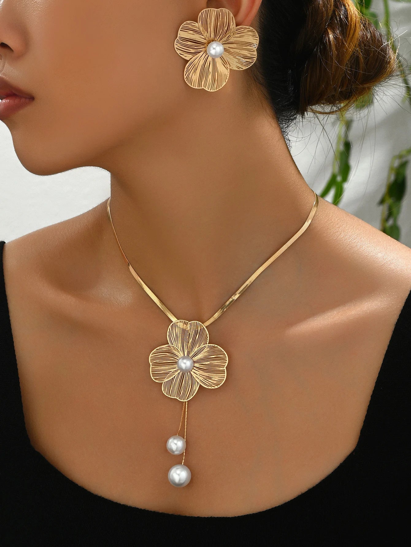 Gold Color Hallowout Stamping Big Flower Pearl Necklace Earrings Set