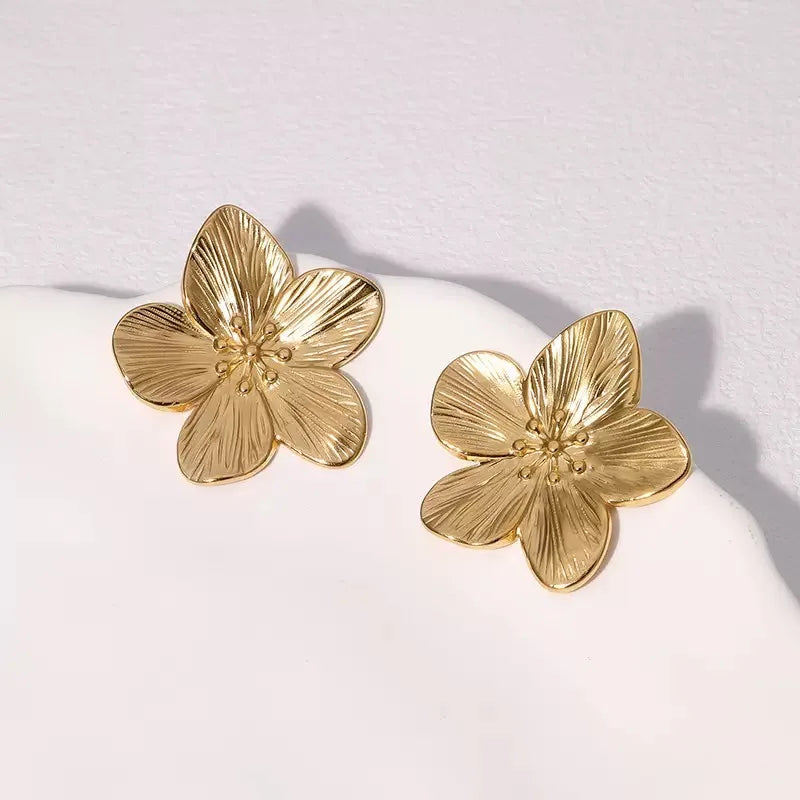 Gold Retro Sytle Classic Large flower Shaped Earrings