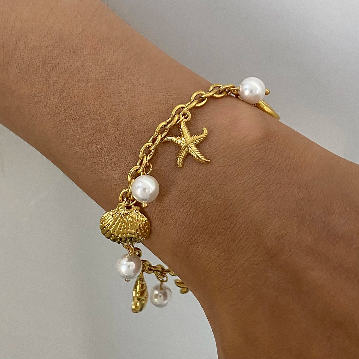 18K Gold PVD Plated Stainless Steel Pearl Shell Starfish Charm Bracelet
