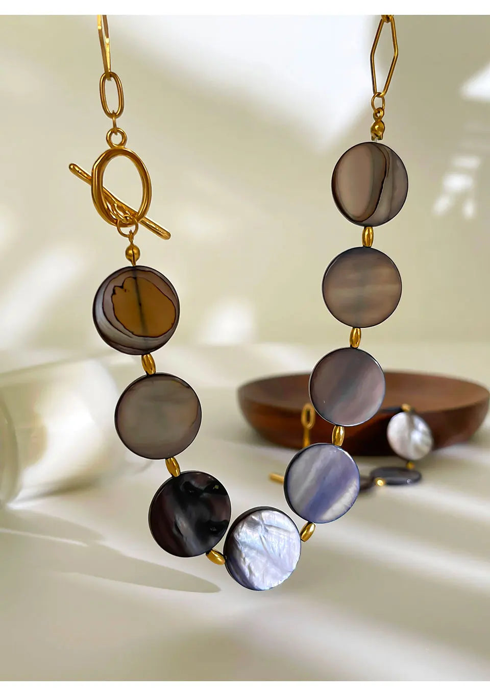 Stainless Steel Grey Round Natural Shell Bracelet Necklace Jewelry Set