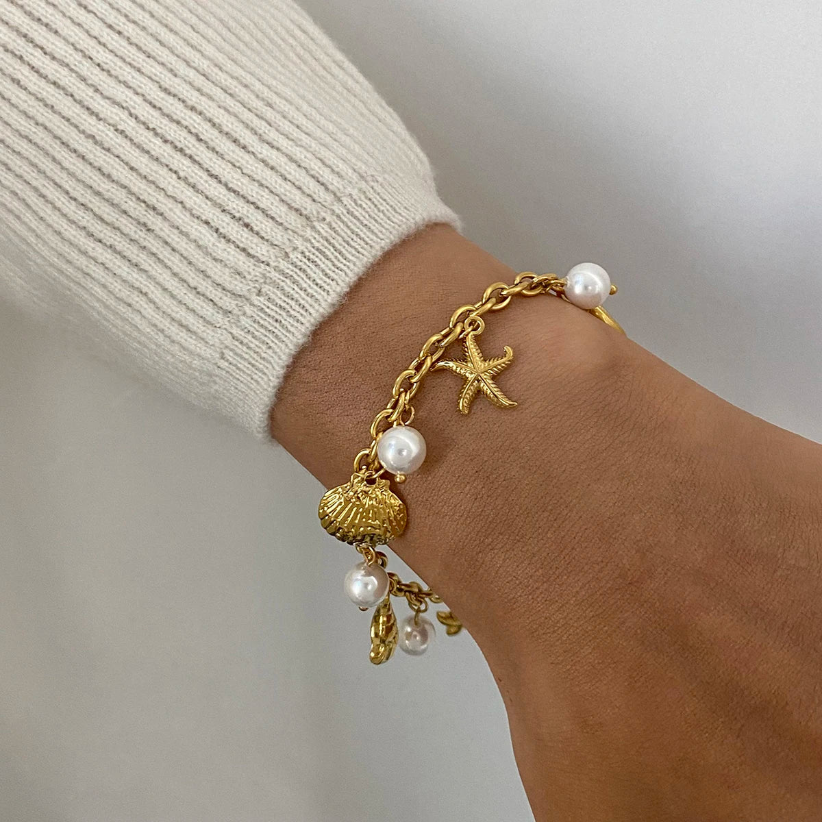 18K Gold PVD Plated Stainless Steel Pearl Shell Starfish Charm Bracelet