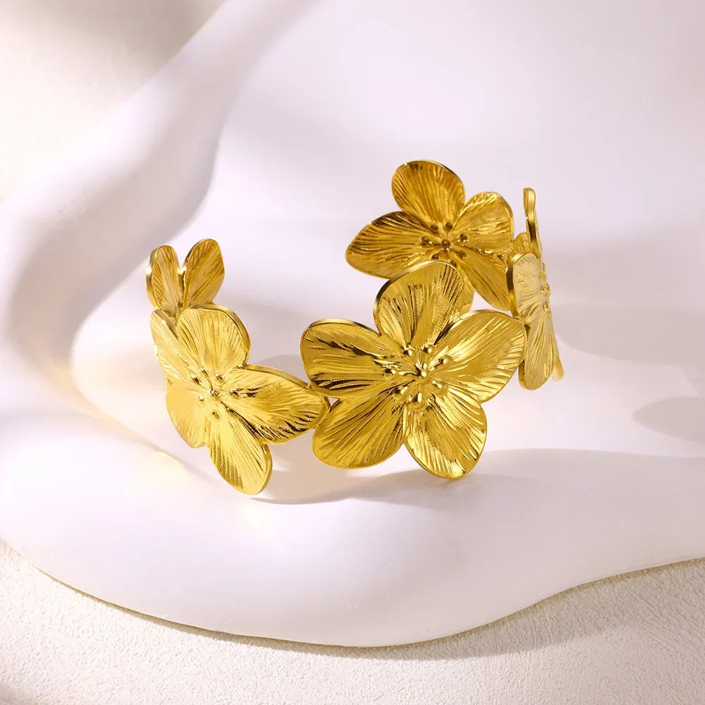 Chic Gold Color Elegant Flower Shaped Cuff Bracelet