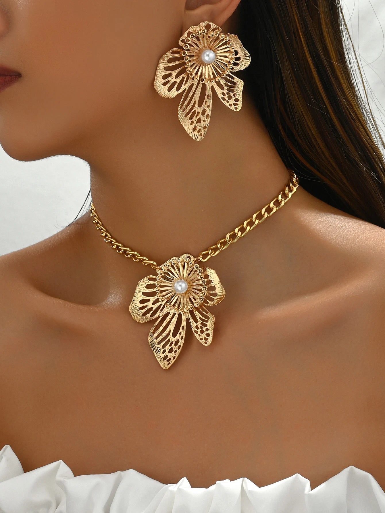Gold Color Hallowout Stamping Big Flower Pearl Necklace Earrings Set