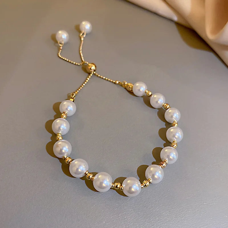 Elegant Charm Pearl Bracelet