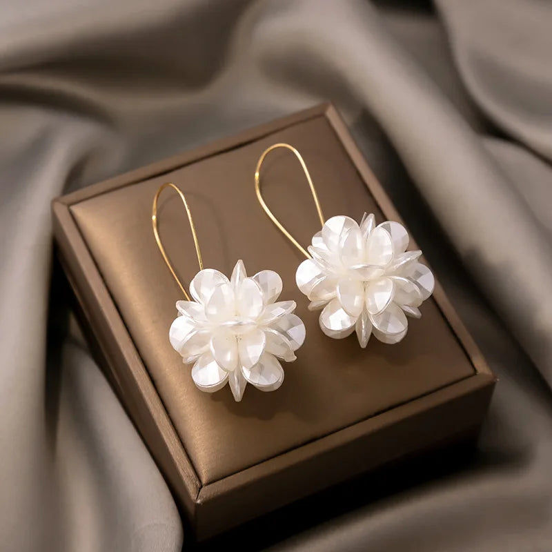 Fashion Trend DIY Pearl Petal Ball Earrings