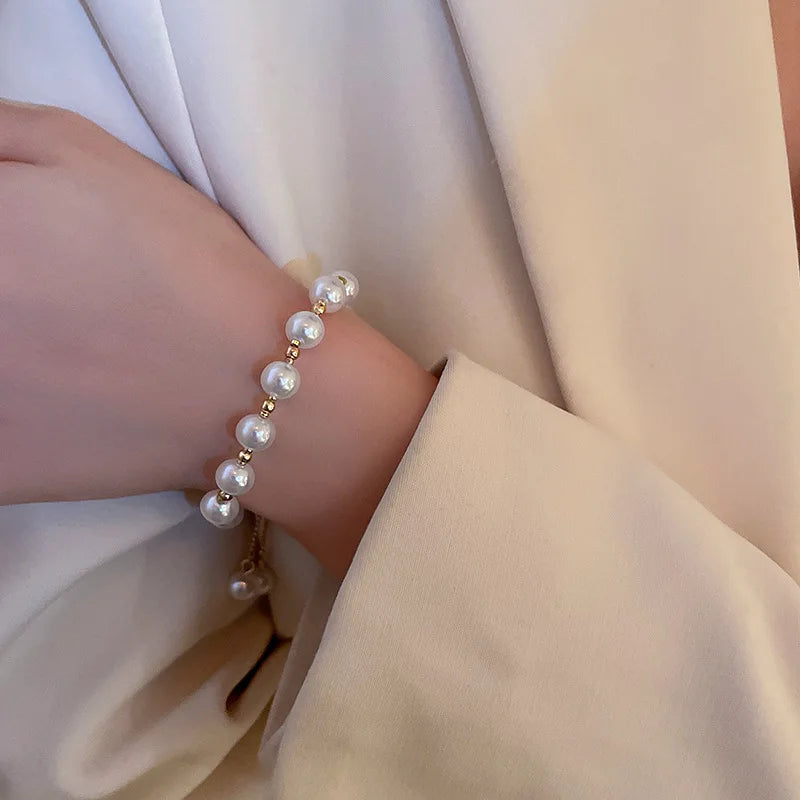 Elegant Charm Pearl Bracelet