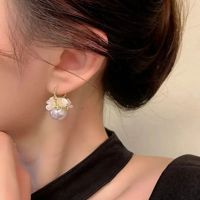 Elegant Multi-Flower Pearl Earrings