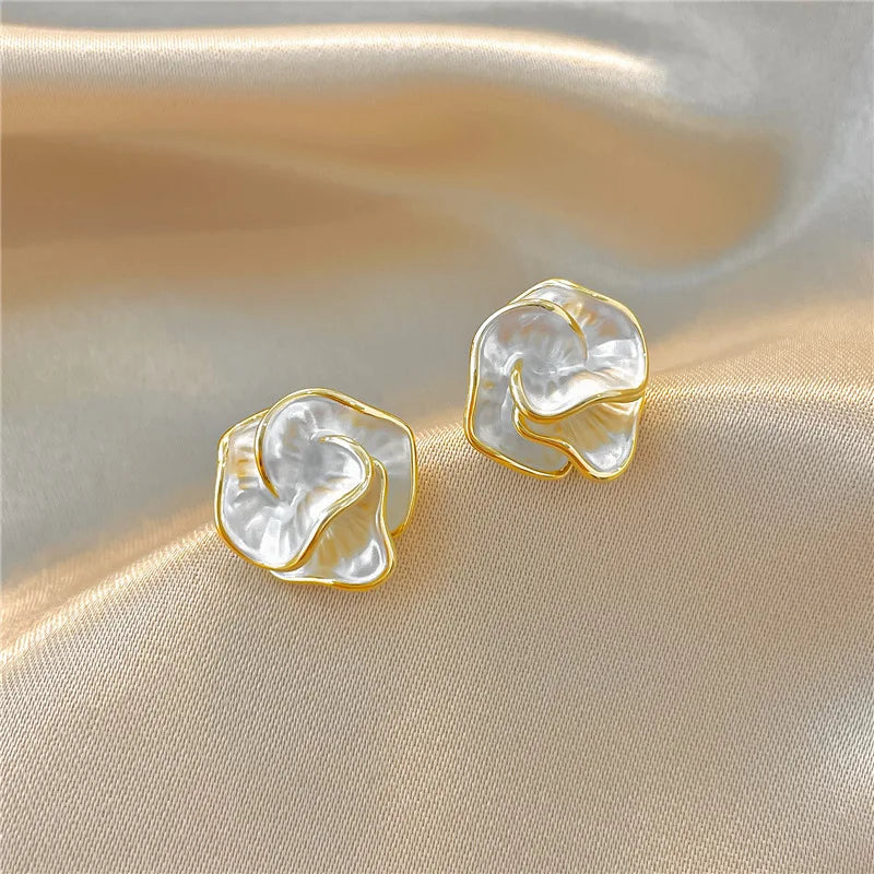 Korean Golden Rimmed Flower Drop Earrings