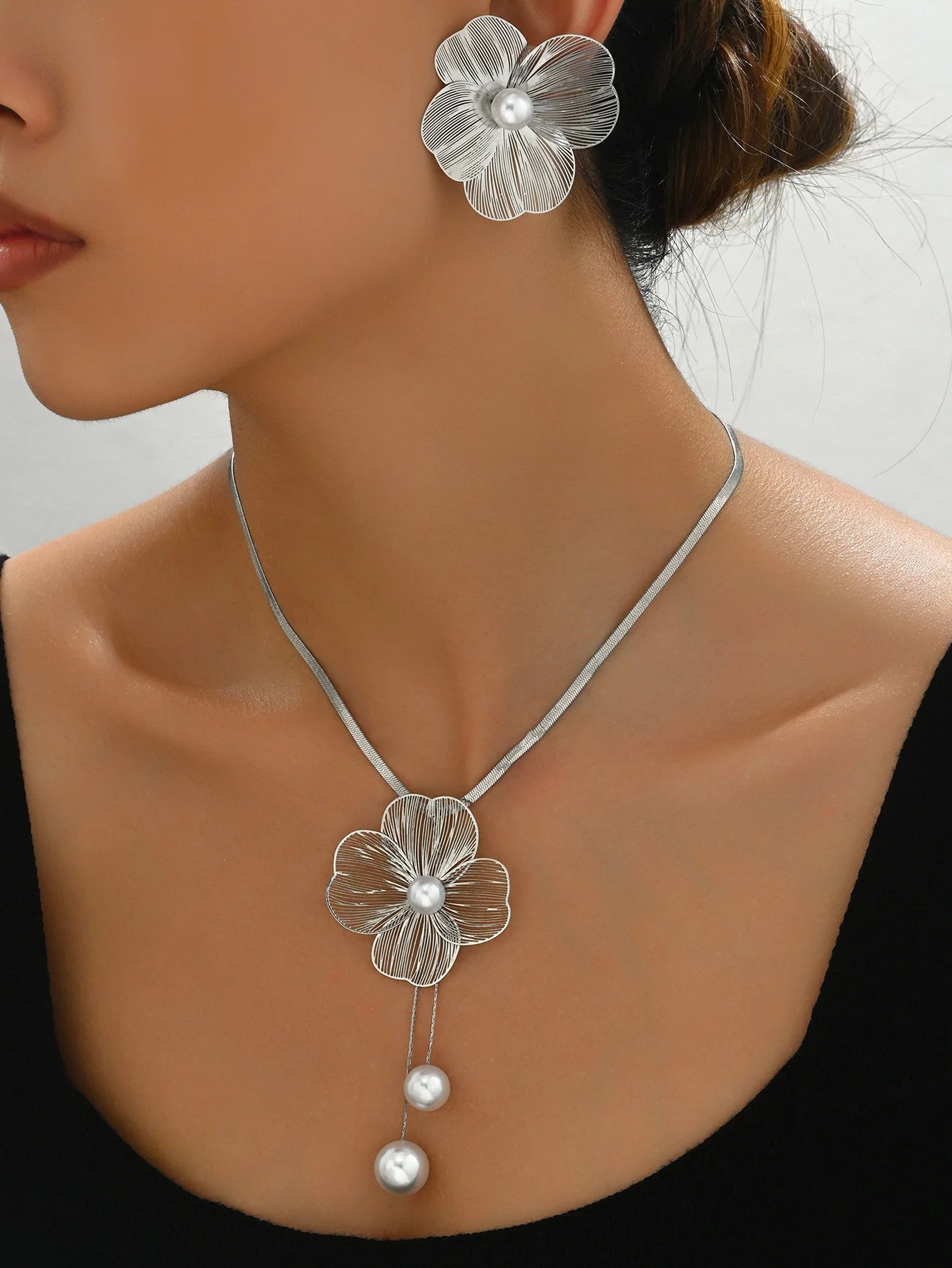 Gold Color Hallowout Stamping Big Flower Pearl Necklace Earrings Set