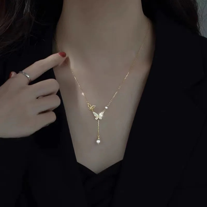 Irregular Baroque Pearl Pendant Necklace