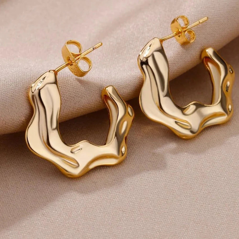 Gold Plating Twisted Heart Shape Hoop Earrings